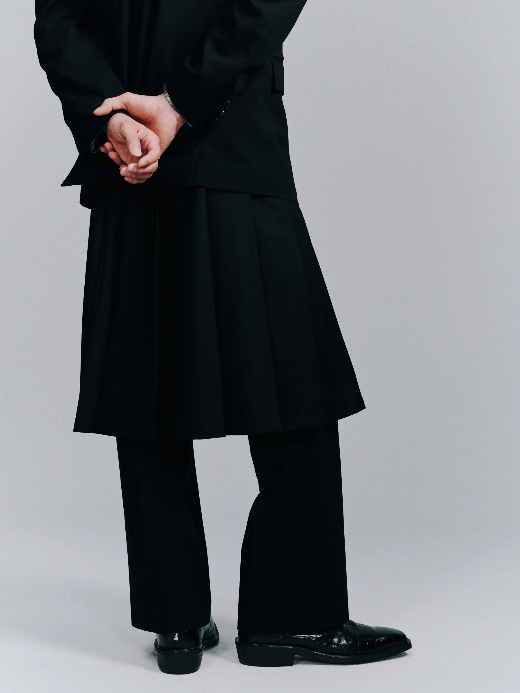 Look.04 MODE / BLACK